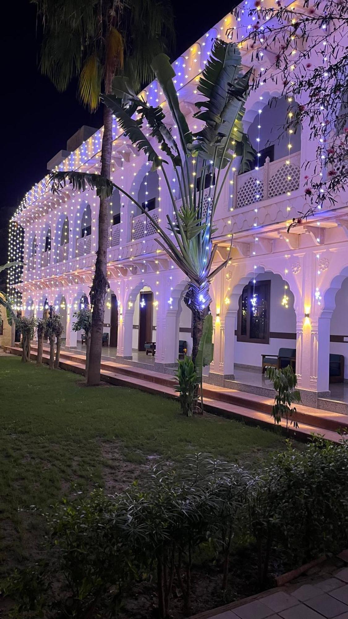 Hotel Sunbird Bharatpur Exterior photo